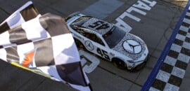 NASCAR: Tyler Reddick triunfa em Talladega após volta final caótica