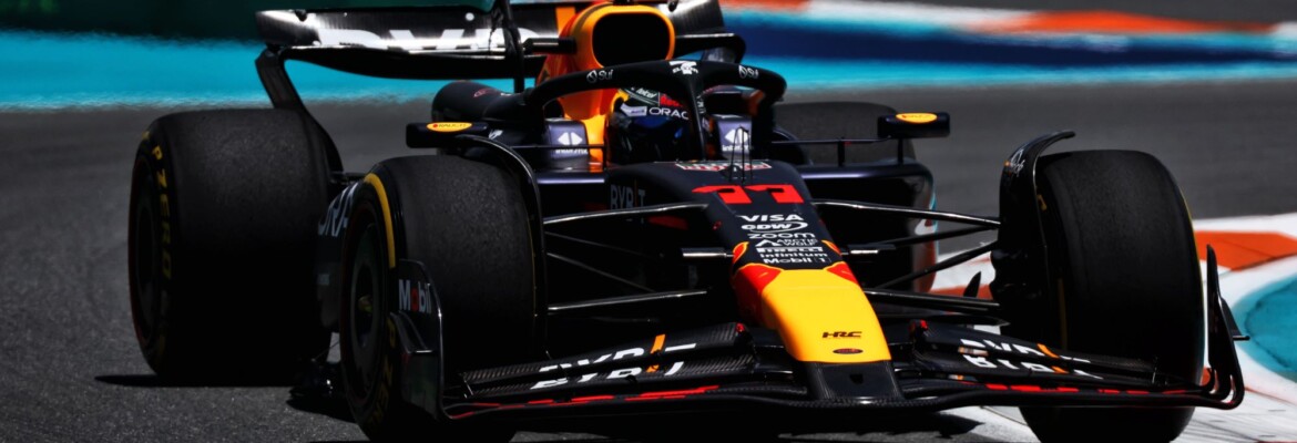 F1: Ex-piloto critica Red Bull por renovação com Perez