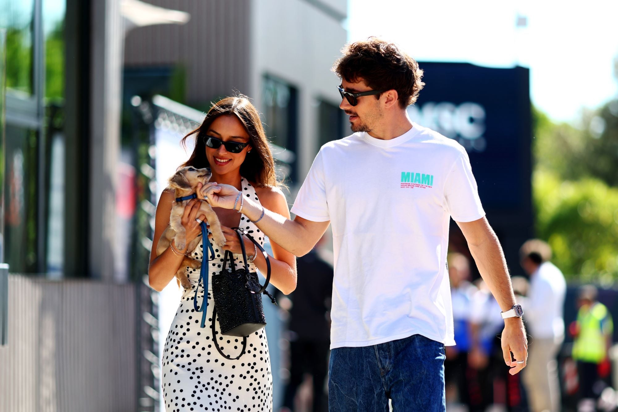 F1: Charles Leclerc anuncia noivado com Alexandra Saint Mleux