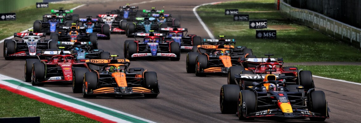 F1: Verstappen e Albon lideram duelos internos nas equipes em 2024