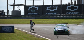 Stock Car: carro de Gaetano di Mauro sofre incêndio durante treino livre em Cascavel