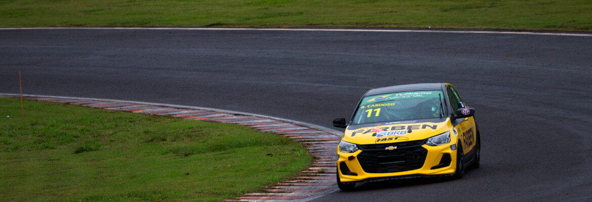 Veja ao vivo a corrida 6 da etapa de Cascavel da Turismo Nacional