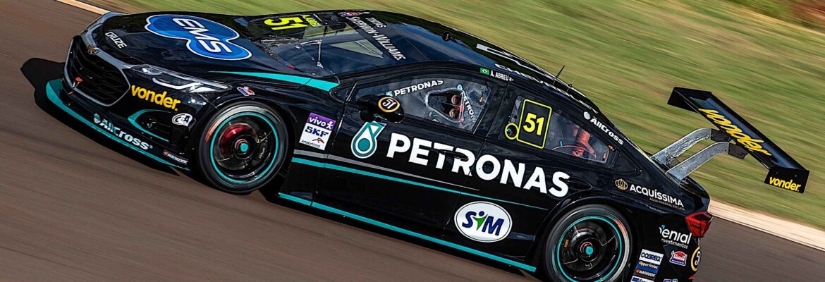 Stock Car: Átila Abreu busca melhora no acerto do carro após sexta-feira de treinos em Cascavel