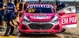 Salas faz volta voadora para liderar primeiro treino da Stock Car em Cascavel