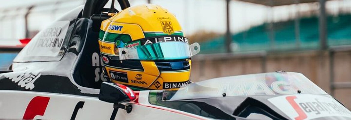 F1: Pilotos e equipes prestam homenagem a Senna em Ímola
