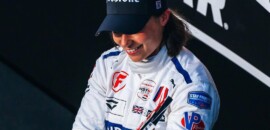Chadwick é primeira mulher em pódio do acesso à Indy em 14 anos
