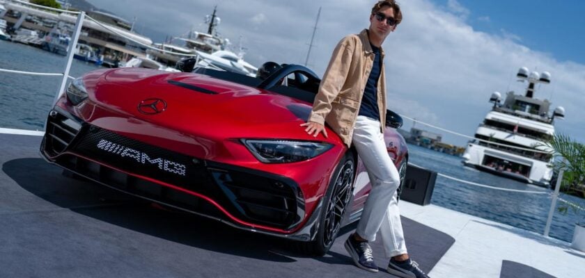 Mercedes apresenta carro de rua com Halo e sem para-brisa em Mônaco Russell ao lado do Mercedes-AMG PureSpeed Concept