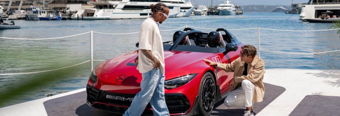 Mercedes apresenta carro de rua com Halo e sem para-brisa em Mônaco