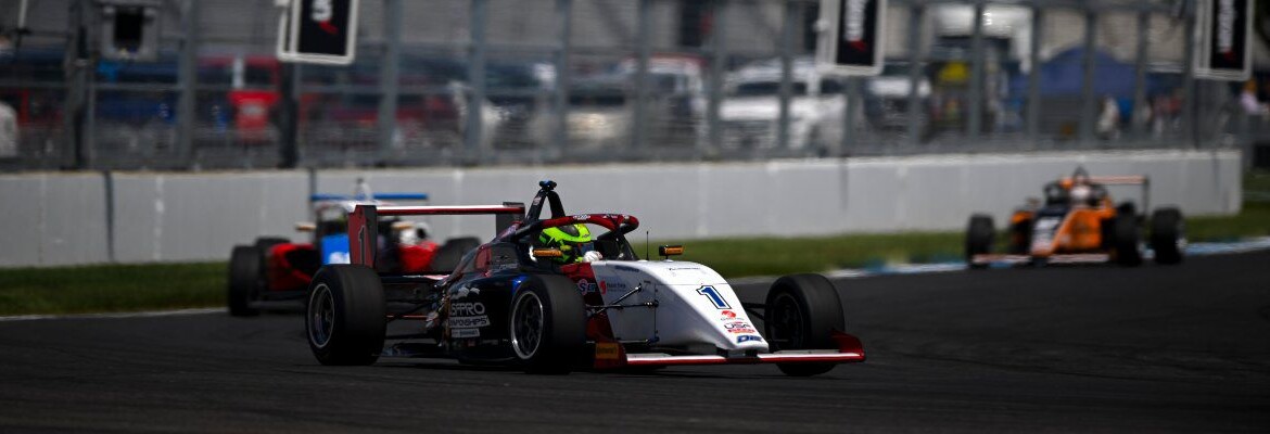 Nic Giaffone estreia em oval de Indianápolis na Freedom 75 da USF2000