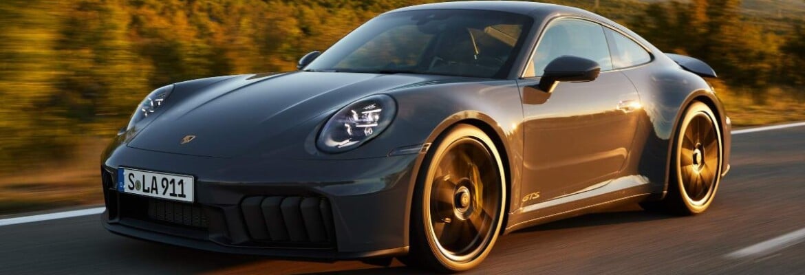 Primeiro Porsche 911 híbrido é apresentado e virá ao Brasil
