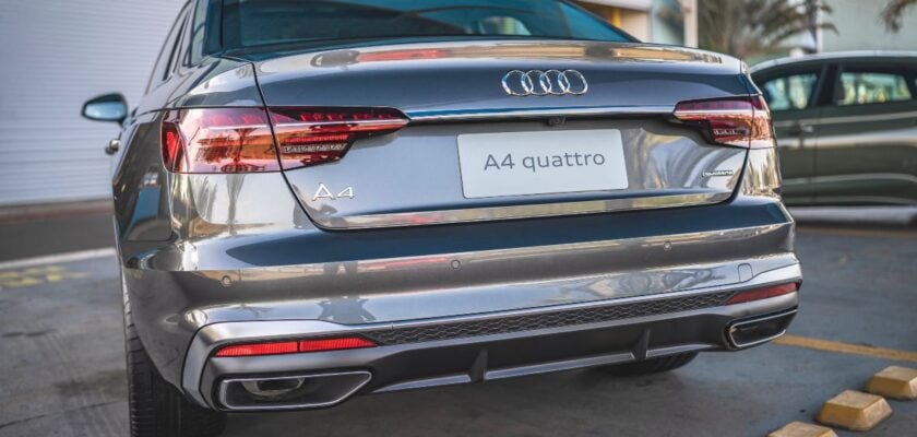 Novos Audi A4 e A5 ganham tração quattro e ficam mais rápidos Traseira do Audi A4