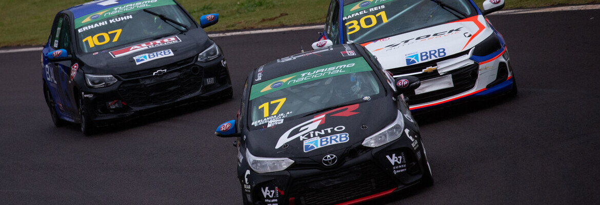 Por apenas 17 milésimos de segundo, Sirtoli supera Berlanda e vence a corrida 6 da Turismo Nacional