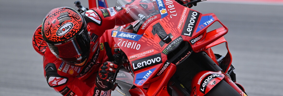 MotoGP: Bagnaia faz corrida de paciência, ataca Martín no fim e vence na Catalunha