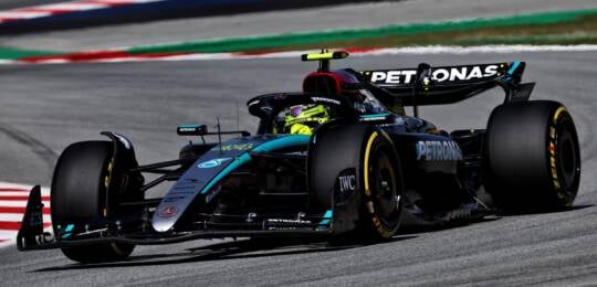 F1: Em sessão equilibrada, Hamilton crava melhor tempo na TL2