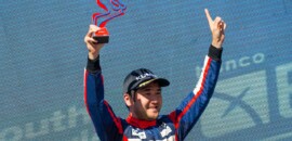 Rafael Suzuki encerra maratona no Velocitta com vitória no TCR South America