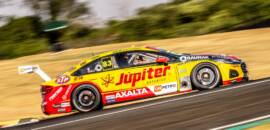 Stock Car: Gabriel Casagrande conquista quarto lugar no Velocitta após forte disputa pelo pódio