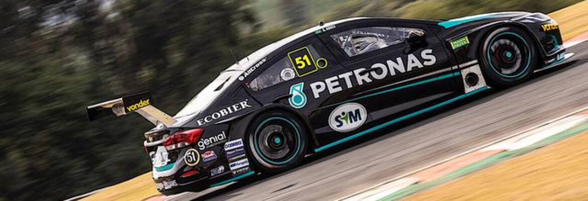 Stock Car: Átila Abreu escala pelotão após parada nos boxes na abertura da rodada tripla do Velocitta