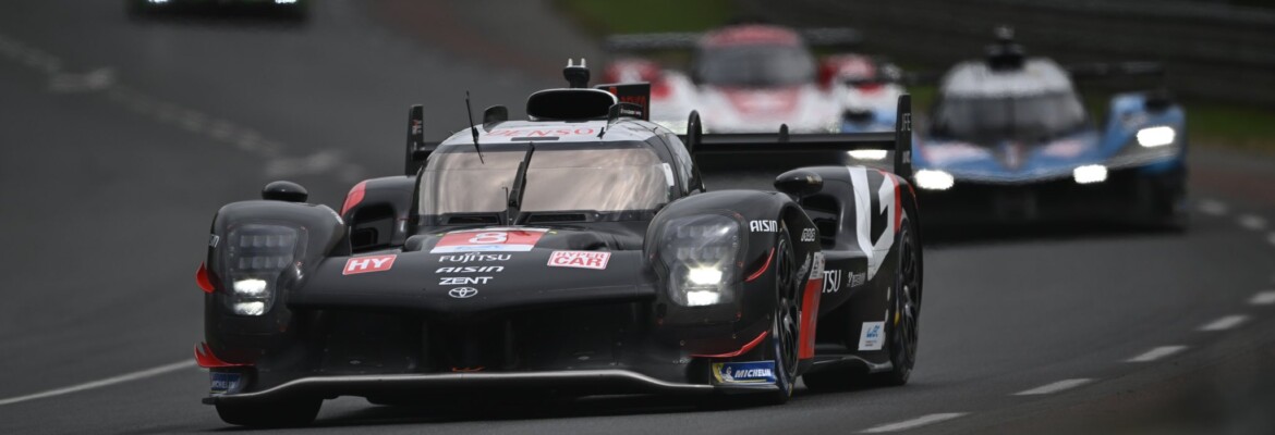 24 Horas de Le Mans chega à metade com Toyota de Hartley na liderança