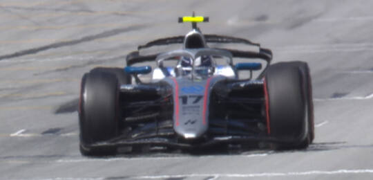 Aron supera Crawford por 0s002 e fatura pole da F2 em Barcelona