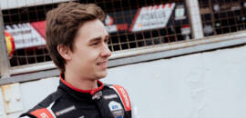 Stock Car de Arthur Leist celebra GP TOYOTA 100 com desenho especial no carro