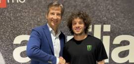 MotoGP: Aprilia confirma Bezzecchi ao lado de Martín para 2025