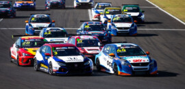 PMO Racing domina com vitórias de Pernía e Suzuki pelo TCR South America