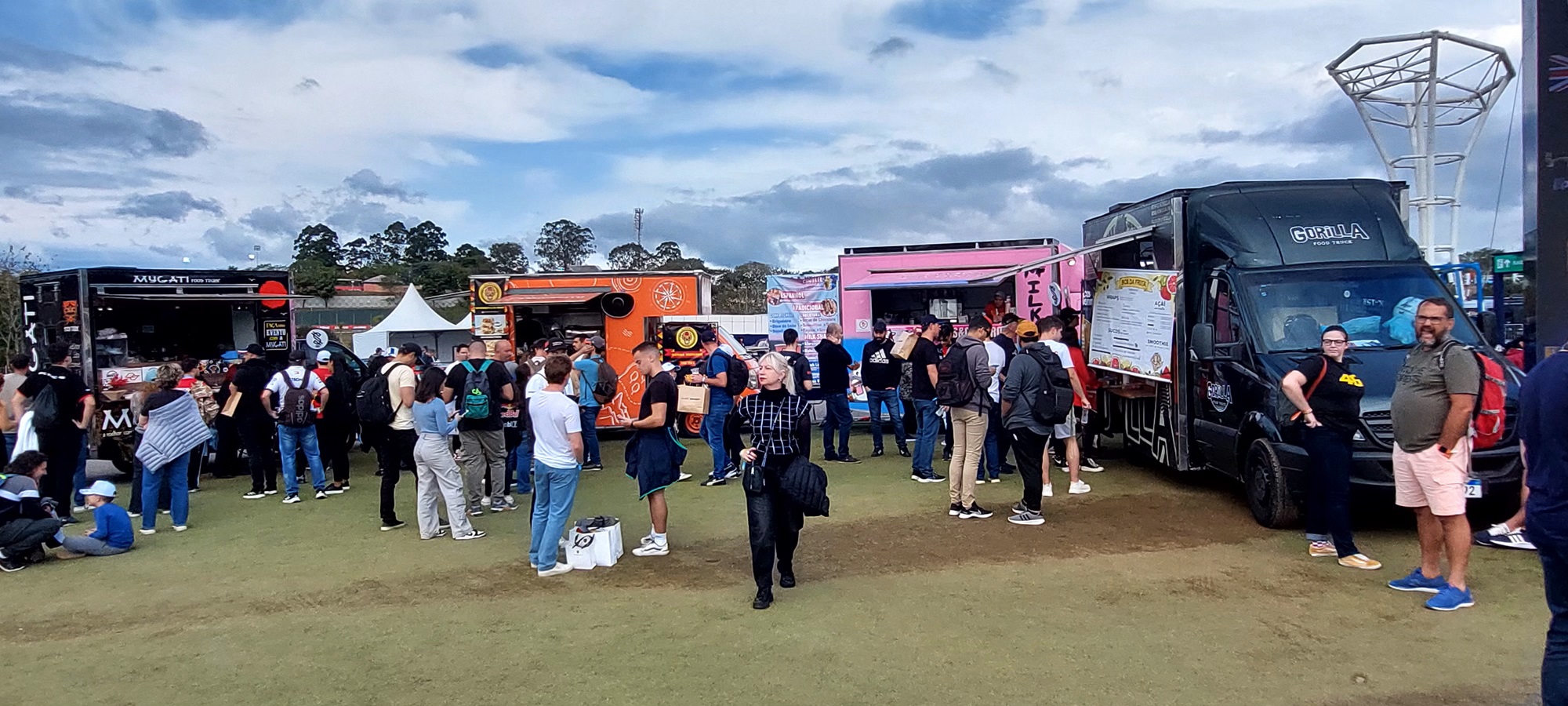 Fan Zone é opção para fãs acompanharem WEC em Interlagos Fan Zone é opção para fãs acompanharem WEC em Interlagos