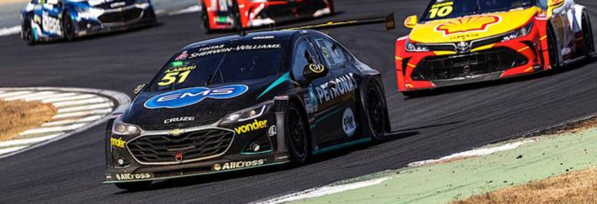 Átila Abreu ganha nove posições e faz boa corrida de recuperação em Goiânia