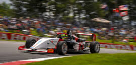 Nic Giaffone fecha provas de sexta e sábado com pódio e sétimo lugar na USF2000