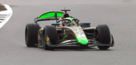 Durksen lidera treino livre da F2 com pista molhada em Silverstone