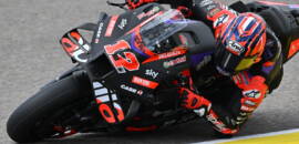 MotoGP: Viñales quebra recorde na Alemanha; Márquez cai e vai ao Q1