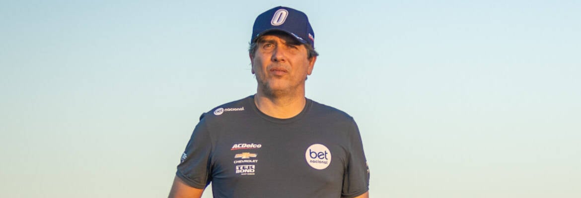 Cacá Bueno fica em terceiro lugar no primeiro dia de treinos da Stock Car em Goiânia