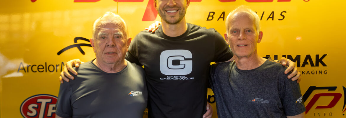 Bicampeão da Stock Car, Gabriel Casagrande anuncia renovação com a AMattheis Vogel para a temporada 2025