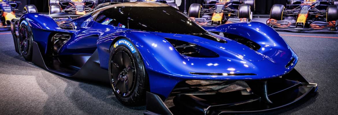 Red Bull apresenta o RB17, o hipercarro projetado por Newey