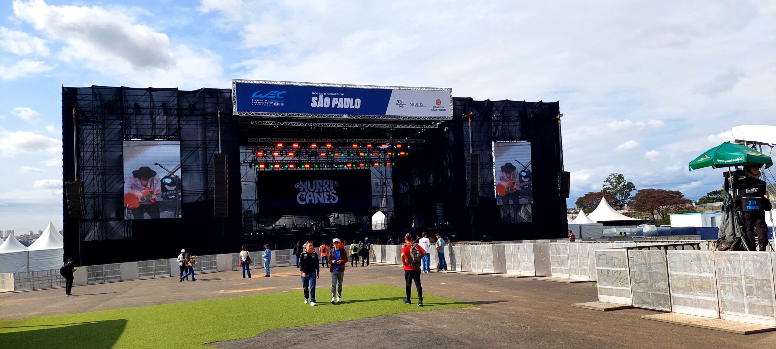 Fan Zone é opção para fãs acompanharem WEC em Interlagos Fan Zone é opção para fãs acompanharem WEC em Interlagos