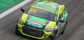 Enzo Gianfratti fatura dois segundos lugares em estreia na Turismo Nacional em Interlagos