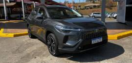 Como é guiar o Toyota Corolla Cross híbrido por 1.200 km?