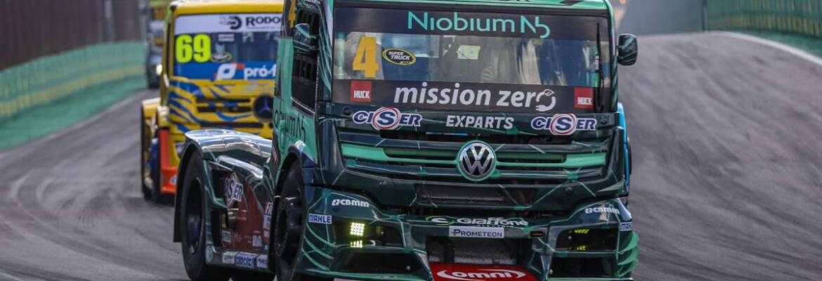 Felipe Giaffone segue líder da Copa Truck com a Volkswagen após metade da temporada