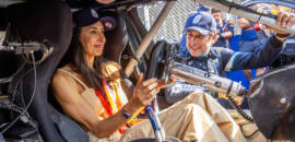 Stock Car: Cacá Bueno leva bicampeã olímpica Sheila Castro em volta rápida no circuito de BH