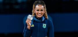 Rebeca Andrade se inspira em Ayrton Senna após conquistar mais uma medalha olímpica