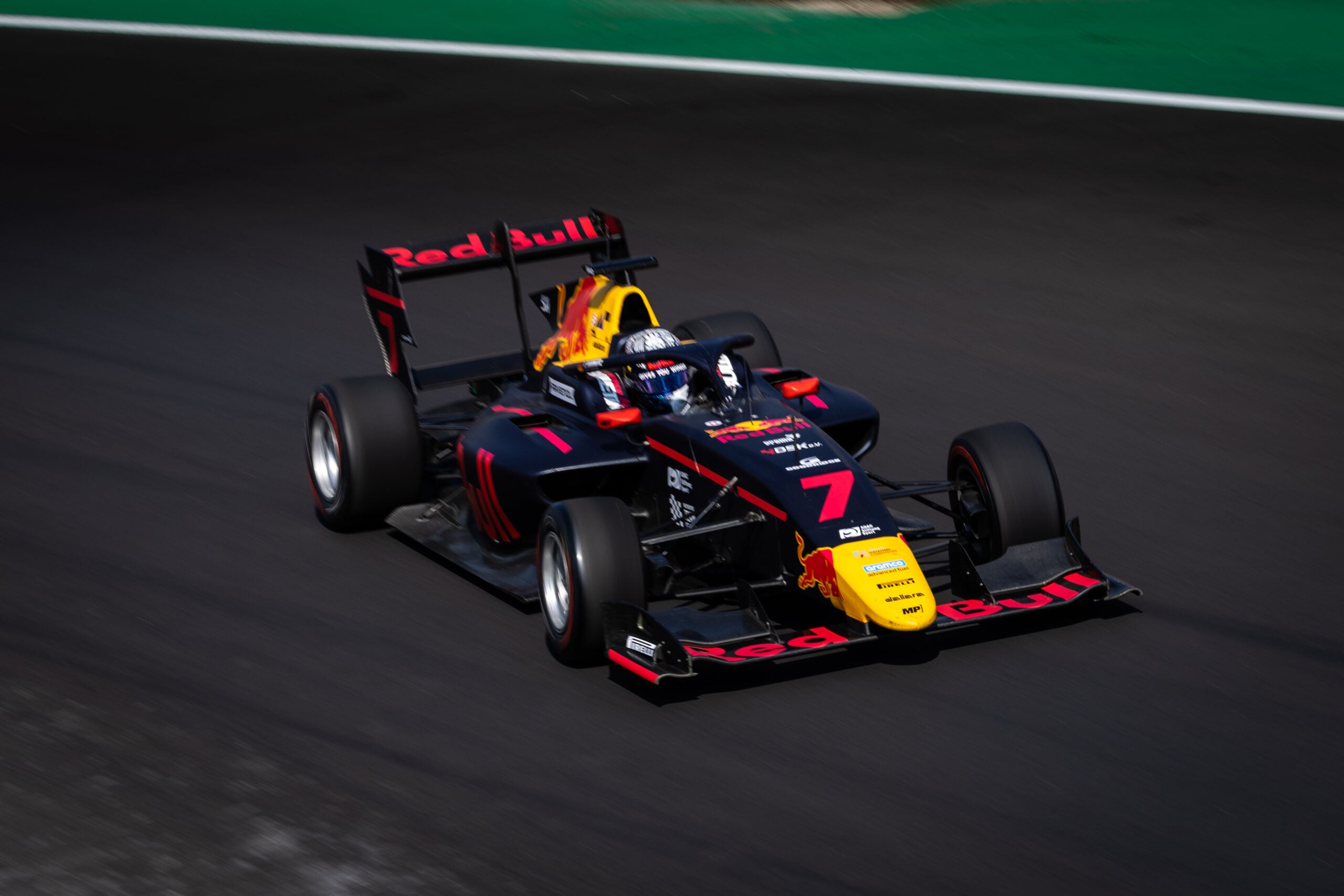 Tramnitz pode perder vaga no Red Bull Junior Team por falta de patrocínio Tim Tramnitz