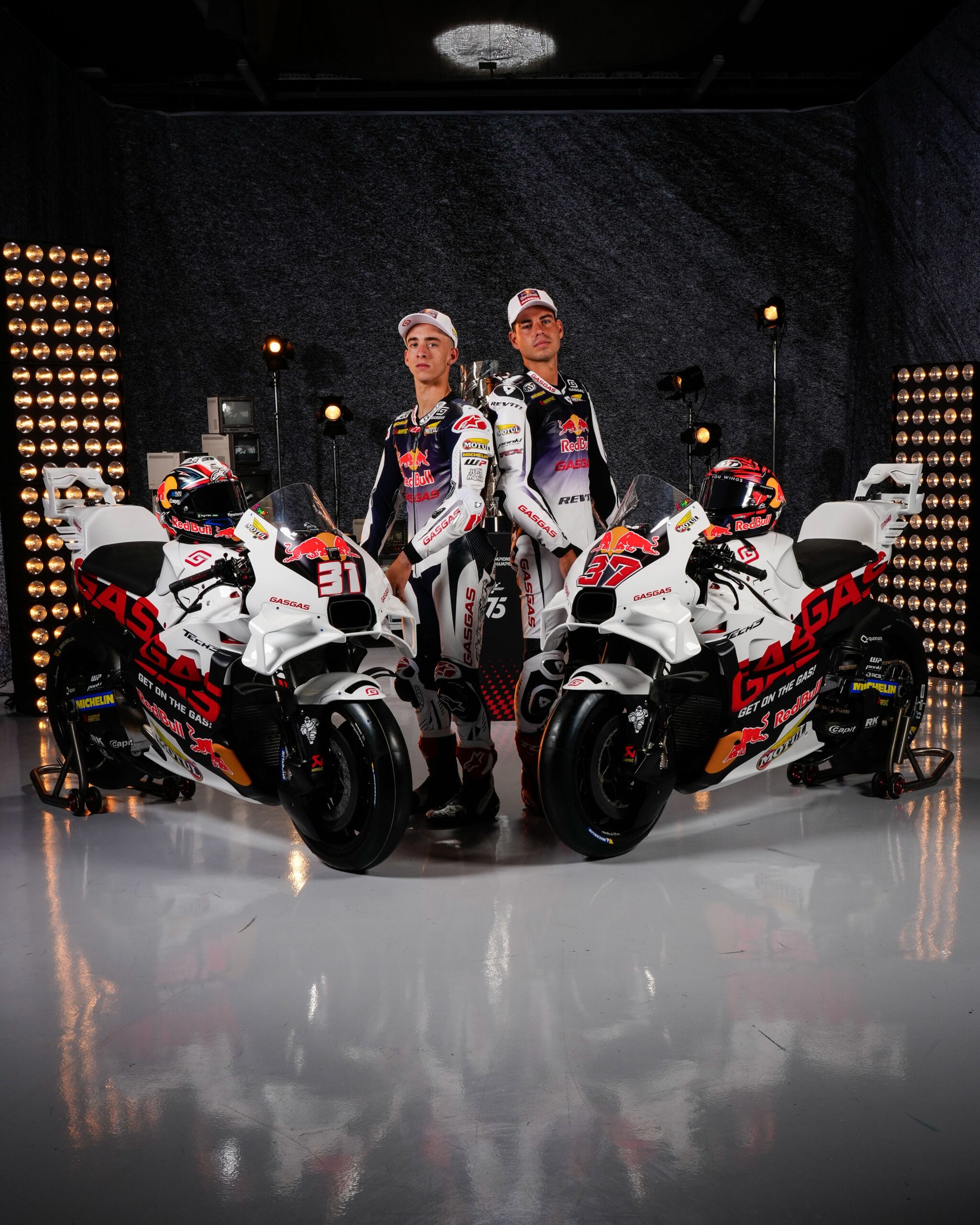 MotoGP: Confira pinturas retrôs a serem utilizadas pelos times na Inglaterra MotoGP: Confira pinturas retrôs a serem utilizadas pelos times na Inglaterra