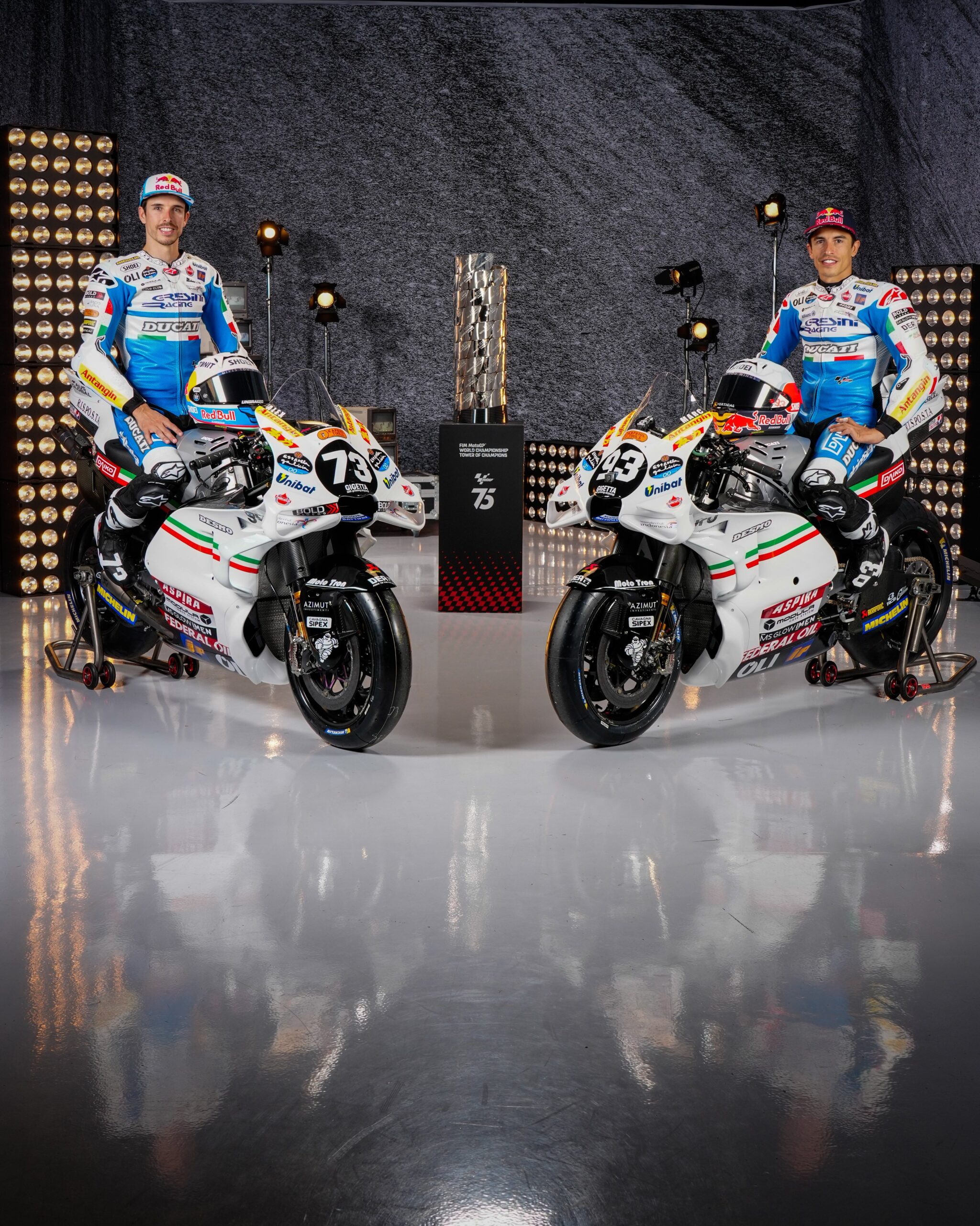 MotoGP: Confira pinturas retrôs a serem utilizadas pelos times na Inglaterra MotoGP: Confira pinturas retrôs a serem utilizadas pelos times na Inglaterra