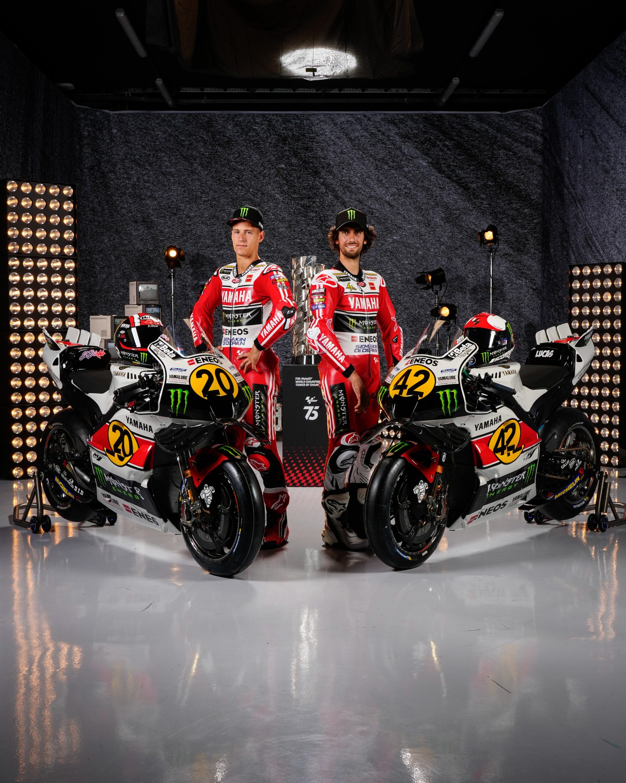 MotoGP: Confira pinturas retrôs a serem utilizadas pelos times na Inglaterra MotoGP: Confira pinturas retrôs a serem utilizadas pelos times na Inglaterra