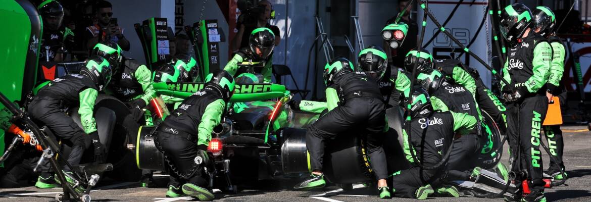 F1: Bottas e Zhou largam nas últimas posições após qualificação em Singapura