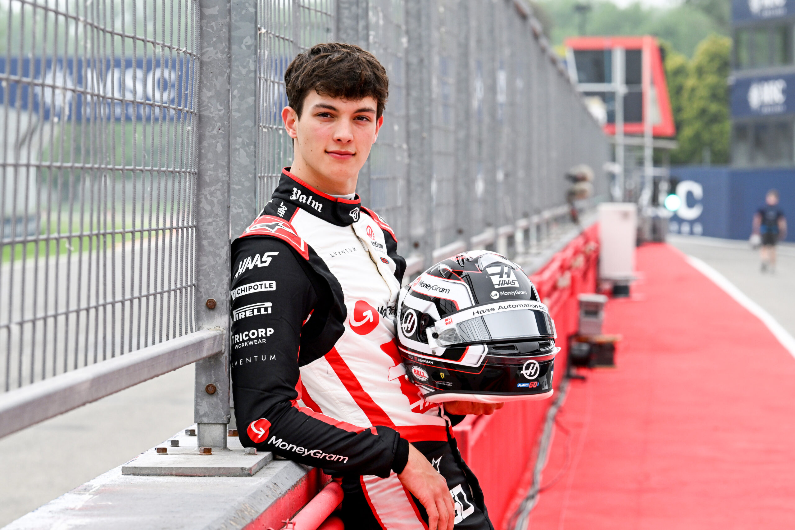 F1: Bearman se tornará, em Baku, o primeiro piloto a correr por duas equipes no mesmo ano desde 2020 Oliver Bearman