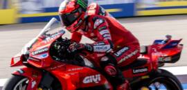 MotoGP: Bagnaia se recupera, leva Martín a erro e vence sprint em Misano