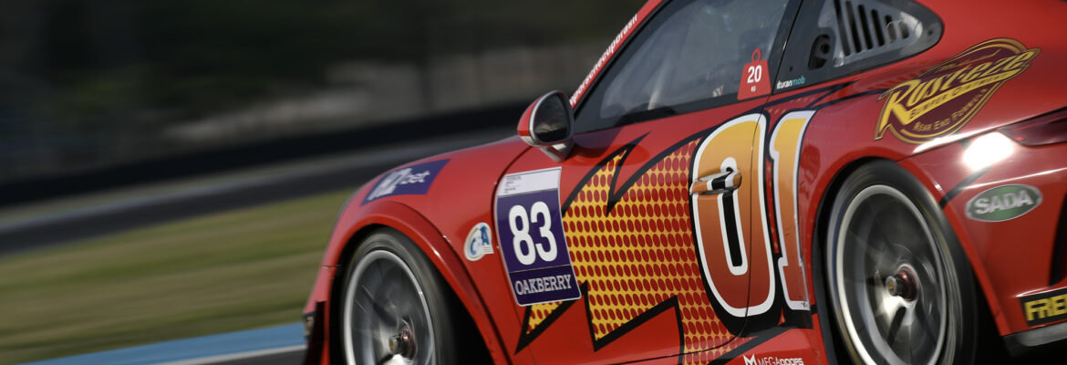 Feldmann Neto/Casagrande domina e lidera TL1 da Challenge da Porsche Endurance em Interlagos