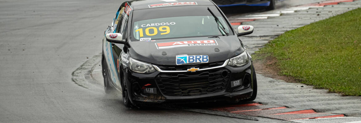 Terceiro treino no Velopark da Turismo Nacional tem top-10 acirrado