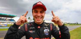 Stock Car: Felipe Baptista supera pista molhada e vence corrida sprint da Super Final